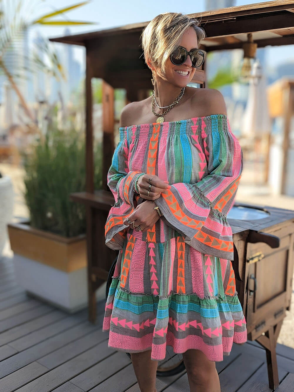 Joyce - Minivestido bohemio con hombros descubiertos