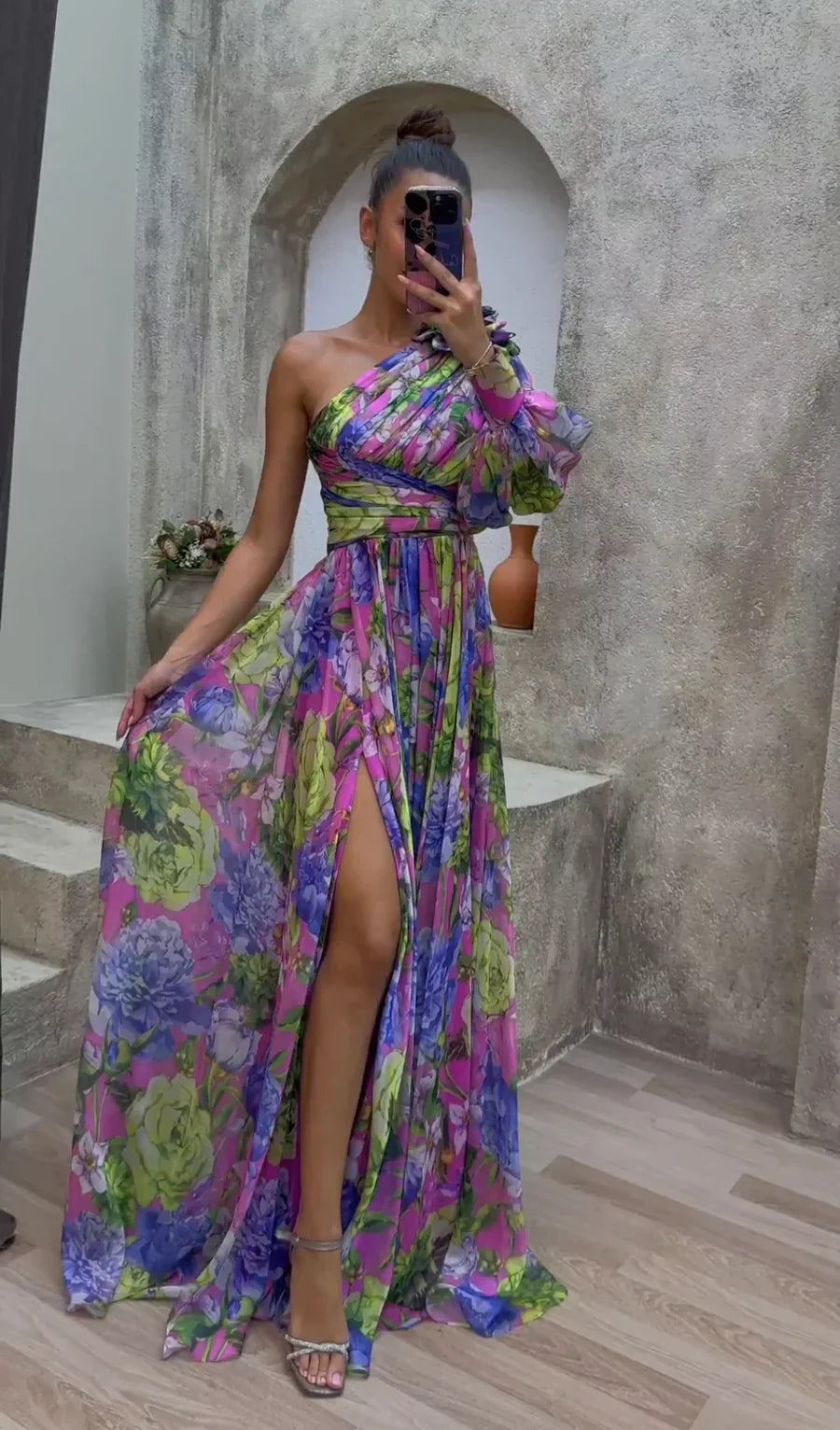 Mckenna | Impresionante vestido fluido 