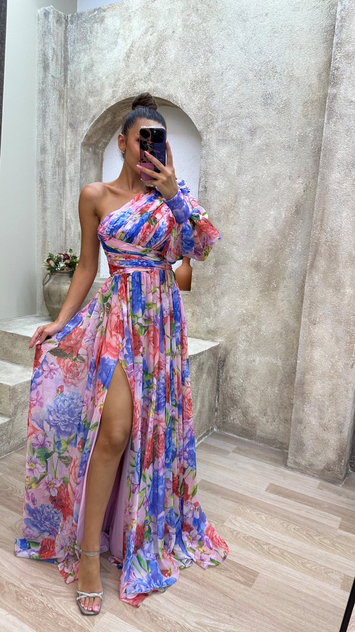 Mckenna | Impresionante vestido fluido 