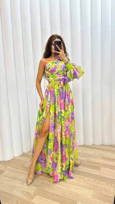 Mckenna | Impresionante vestido fluido 