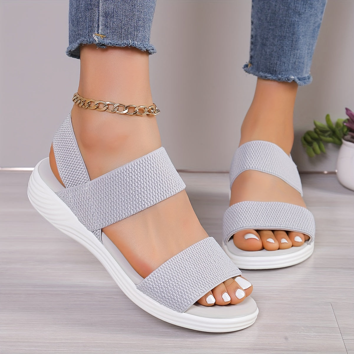 Emilia – Lightweight Stretch Sandals