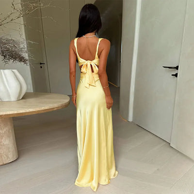 Maira - Sleek Sleeveless V-Neck Maxi Dress