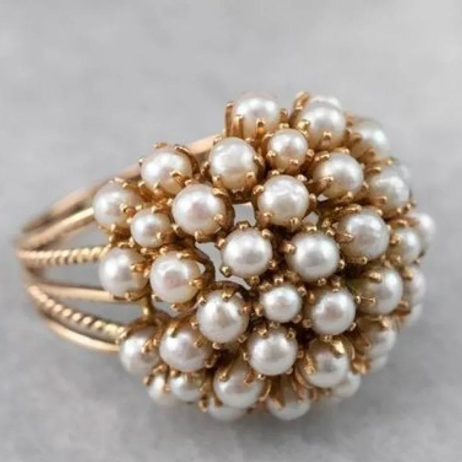 Anillo Índigo con Perlas Incrustadas