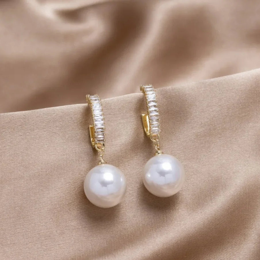 Alanna – Pendientes de lujo de perla y circonita